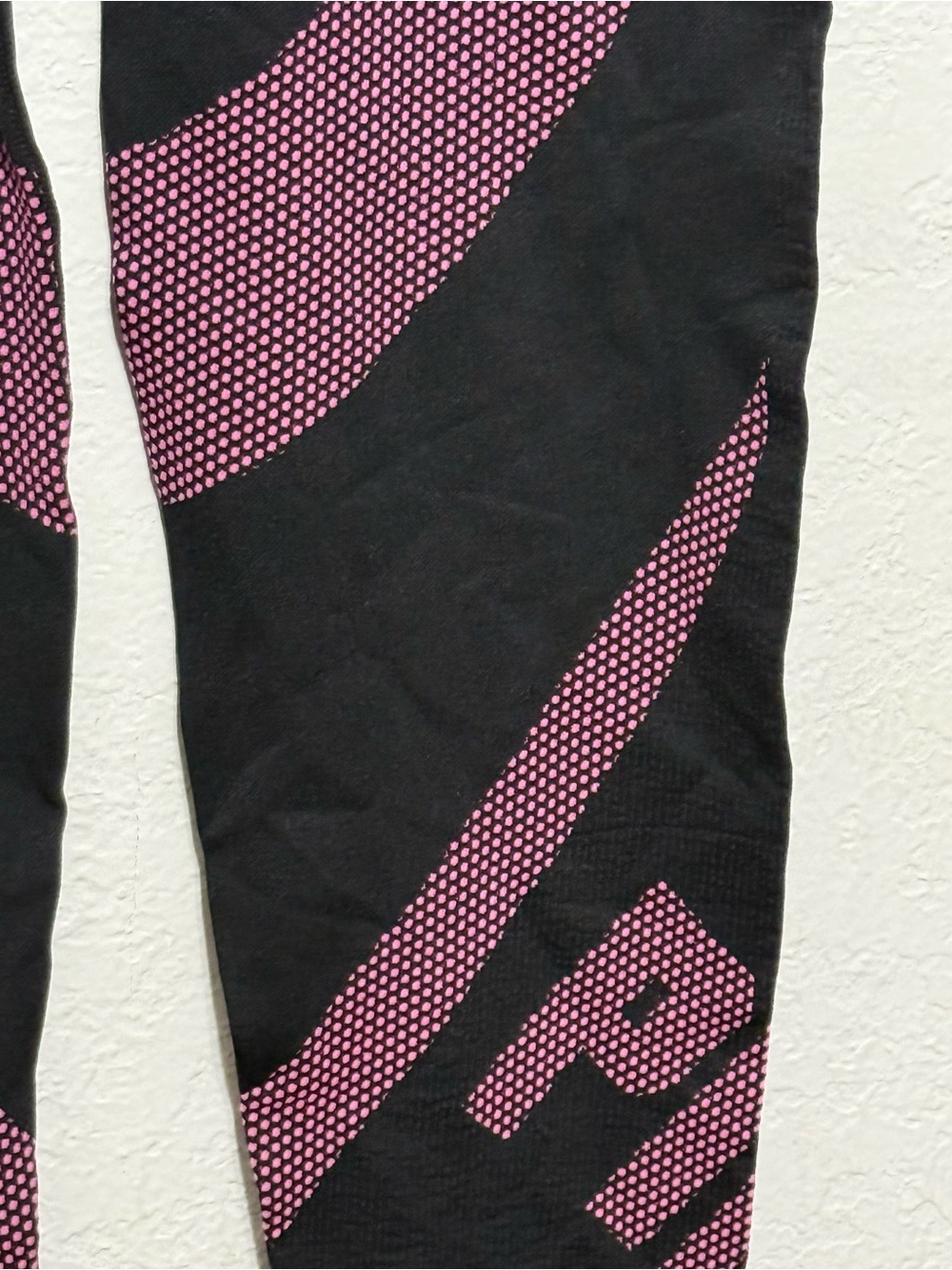 Victoria's Secret Pink Active Seamless Tight Legging Color Black/Pink Size S - Picture 6 of 9